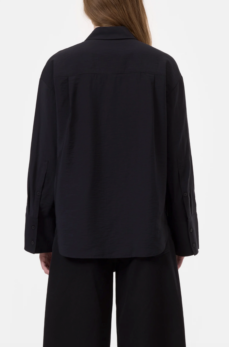 Closed Embroidered Shirt - Black