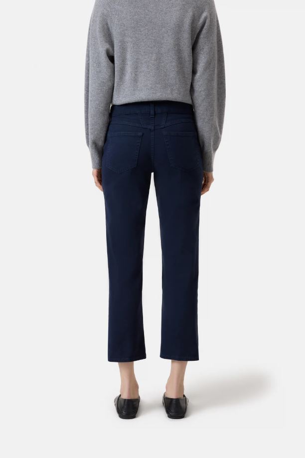 Milo Pant (Dark Night)