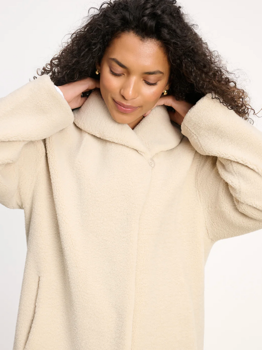 Velvet Eleanor Sherpa Coat- Sand