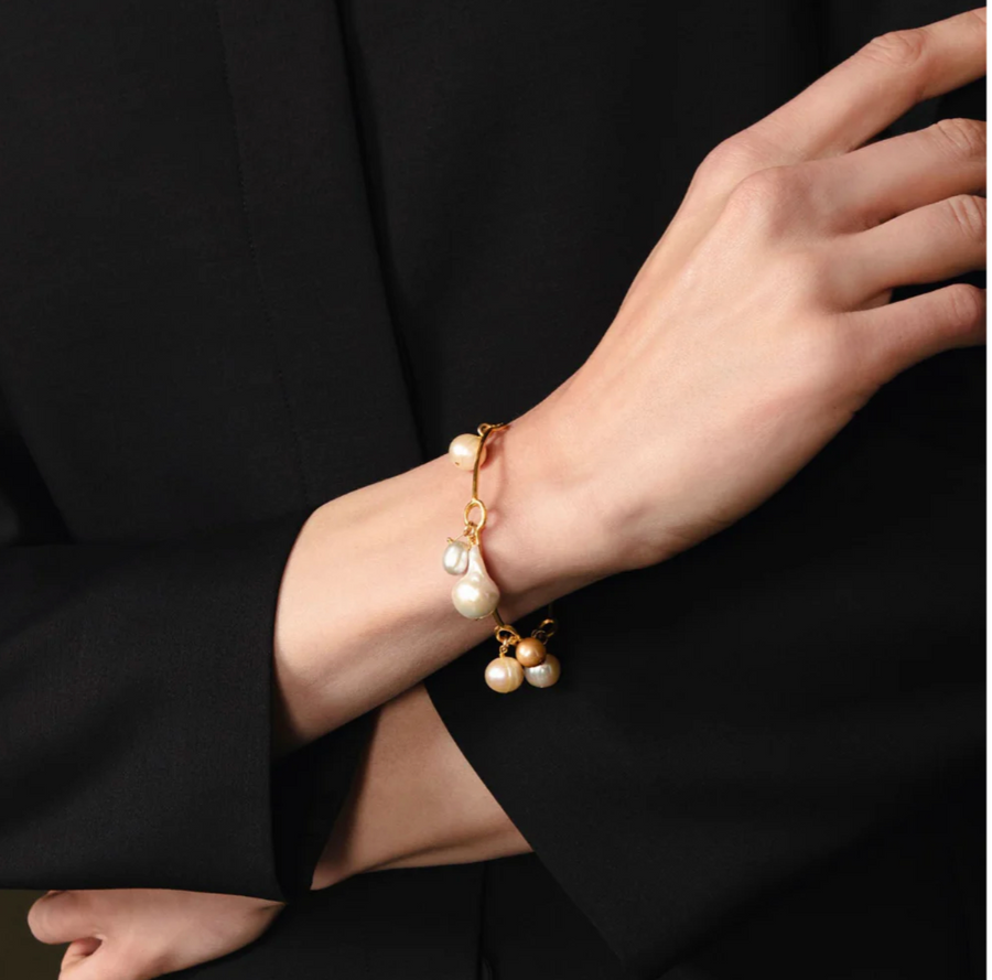 Chan Luu Crown Pearl Bangle Gold - Pearl
