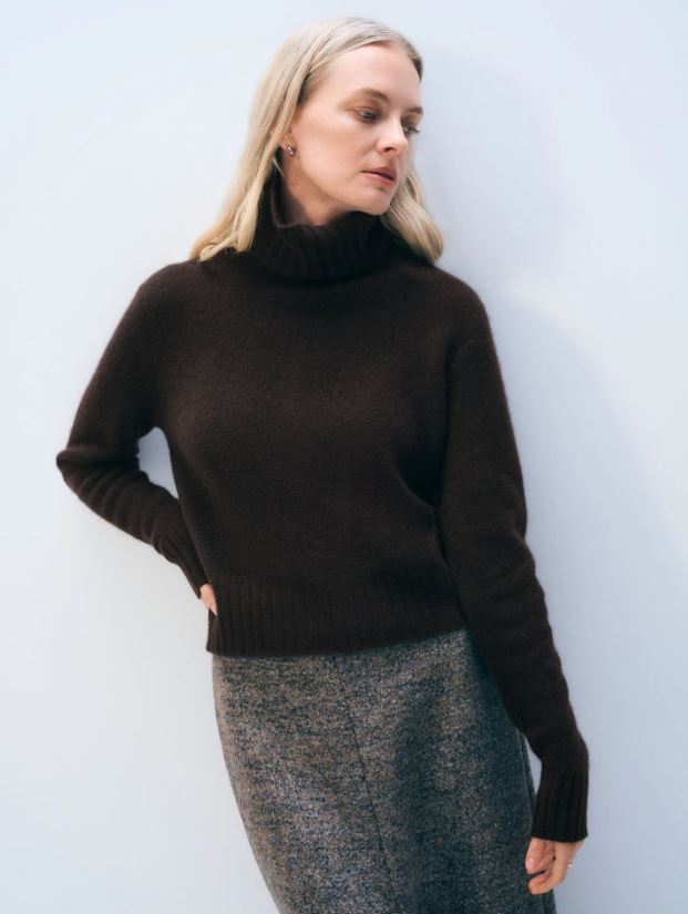White & Warren Cashmere Featherweight Turtleneck- Dark Umber